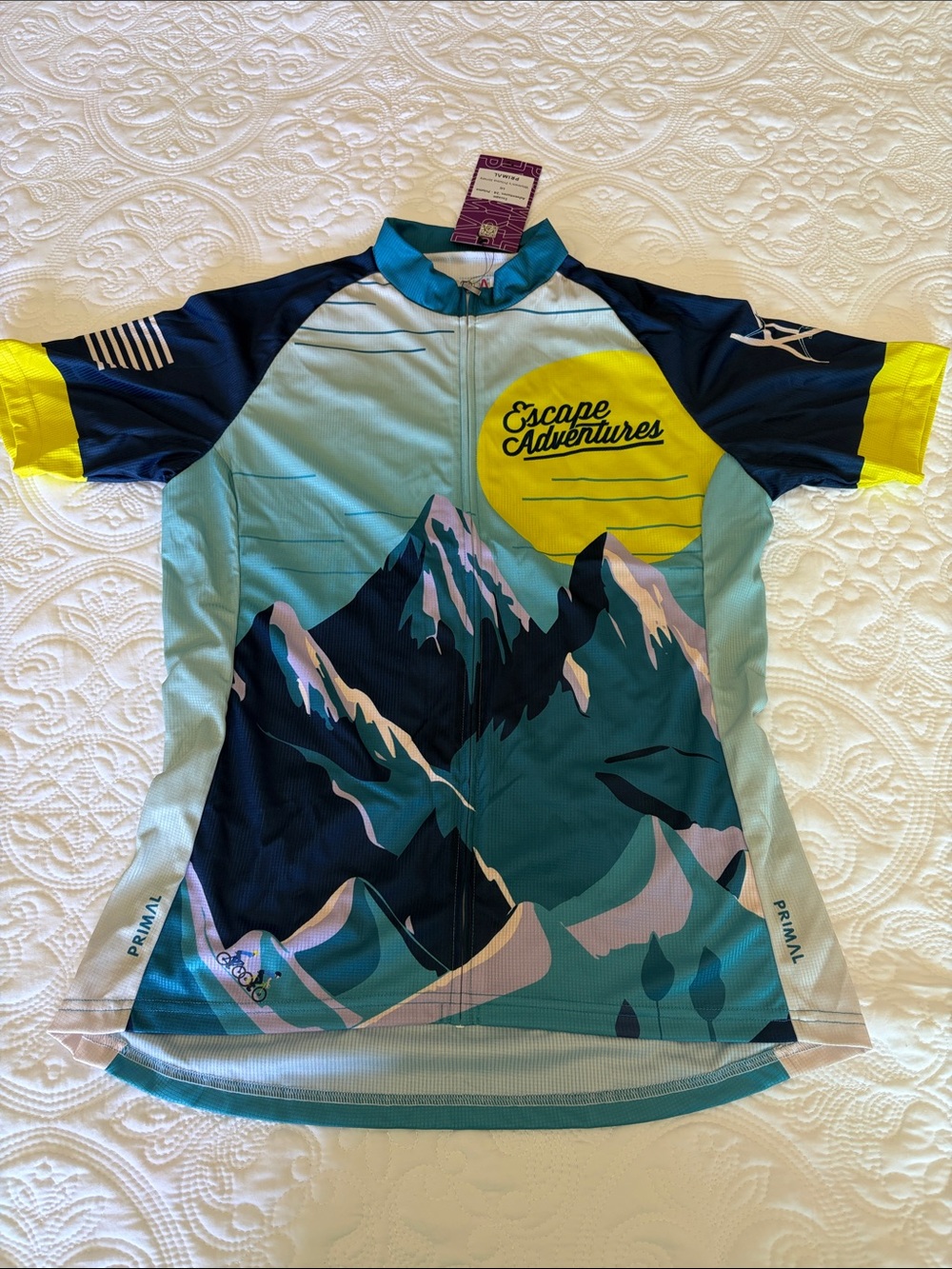 NWT Women L bike jersey